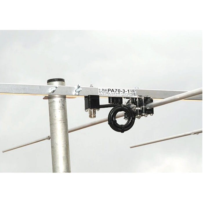 4m-70MHz-Yagi-Antenna-Balun-Connector-Dipole-View-0405.jpg